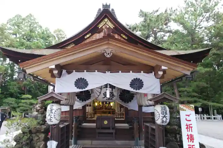 建部大社の本殿・本堂