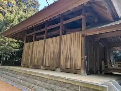 加茂神社の{uncategorized: "未分類", other: "その他", undefined: "問題あり", building: "その他建物", grave: "お墓", sacred_gate: "鳥居", guardian: "狛犬", statue: "像", buddha: "仏像", history: "歴史", nature: "自然", garden: "庭園", animal: "動物", pagoda: "塔", temizu: "手水舎", mountain_gate: "山門・神門", sanctuary: "本殿・本堂", subordinate: "末社・摂社", art: "芸術", scenery: "景色", jizo: "地蔵", ema: "絵馬", goshuin: "御朱印", omikuji: "おみくじ", items: "授与品その他", amulet: "お守り", goshuincho: "御朱印帳", eats: "食事", festival: "お祭り", votive_dance: "神楽", shichigosan: "七五三参", wedding: "結婚式", experience: "体験その他", initially: "初詣", around: "周辺", anti_infection: "感染症対策"}