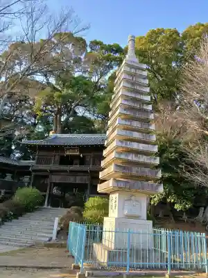 法華経寺の{uncategorized: "未分類", other: "その他", undefined: "問題あり", building: "その他建物", grave: "お墓", sacred_gate: "鳥居", guardian: "狛犬", statue: "像", buddha: "仏像", history: "歴史", nature: "自然", garden: "庭園", animal: "動物", pagoda: "塔", temizu: "手水舎", mountain_gate: "山門・神門", sanctuary: "本殿・本堂", subordinate: "末社・摂社", art: "芸術", scenery: "景色", jizo: "地蔵", ema: "絵馬", goshuin: "御朱印", omikuji: "おみくじ", items: "授与品その他", amulet: "お守り", goshuincho: "御朱印帳", eats: "食事", festival: "お祭り", votive_dance: "神楽", shichigosan: "七五三参", wedding: "結婚式", experience: "体験その他", initially: "初詣", around: "周辺", anti_infection: "感染症対策"}