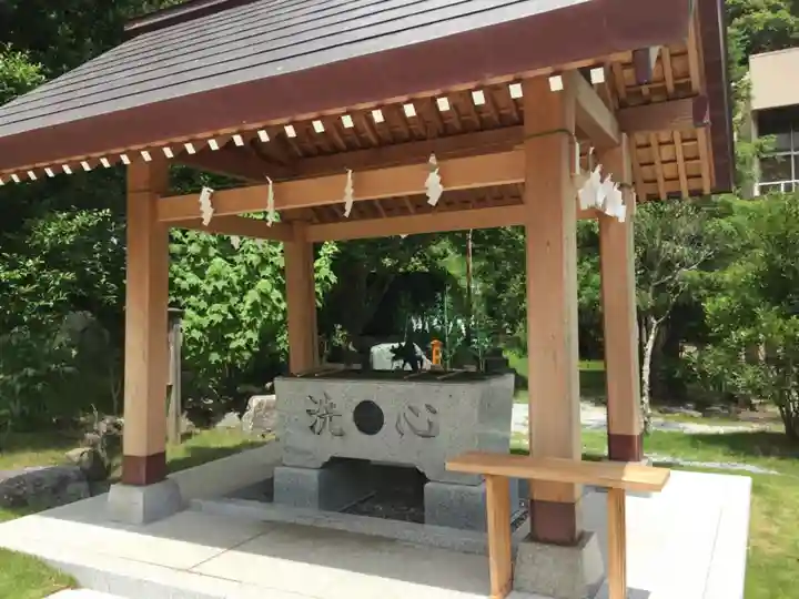 高家神社の手水舎