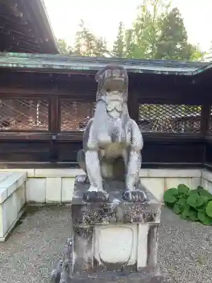 上杉神社の{uncategorized: "未分類", other: "その他", undefined: "問題あり", building: "その他建物", grave: "お墓", sacred_gate: "鳥居", guardian: "狛犬", statue: "像", buddha: "仏像", history: "歴史", nature: "自然", garden: "庭園", animal: "動物", pagoda: "塔", temizu: "手水舎", mountain_gate: "山門・神門", sanctuary: "本殿・本堂", subordinate: "末社・摂社", art: "芸術", scenery: "景色", jizo: "地蔵", ema: "絵馬", goshuin: "御朱印", omikuji: "おみくじ", items: "授与品その他", amulet: "お守り", goshuincho: "御朱印帳", eats: "食事", festival: "お祭り", votive_dance: "神楽", shichigosan: "七五三参", wedding: "結婚式", experience: "体験その他", initially: "初詣", around: "周辺", anti_infection: "感染症対策"}