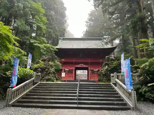 富士山東口本宮 冨士浅間神社の山門・神門