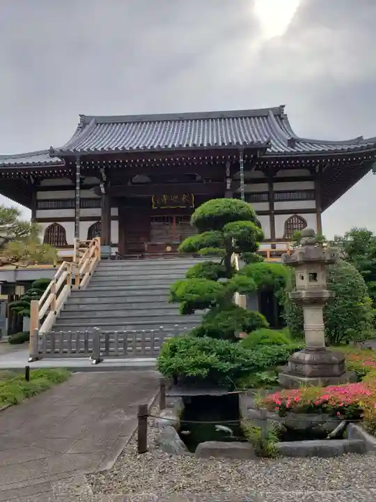 来迎寺の本殿・本堂