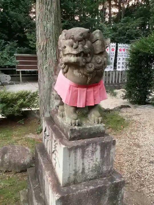 両社宮神社(宮町)の狛犬