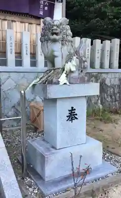 金山媛神社の狛犬