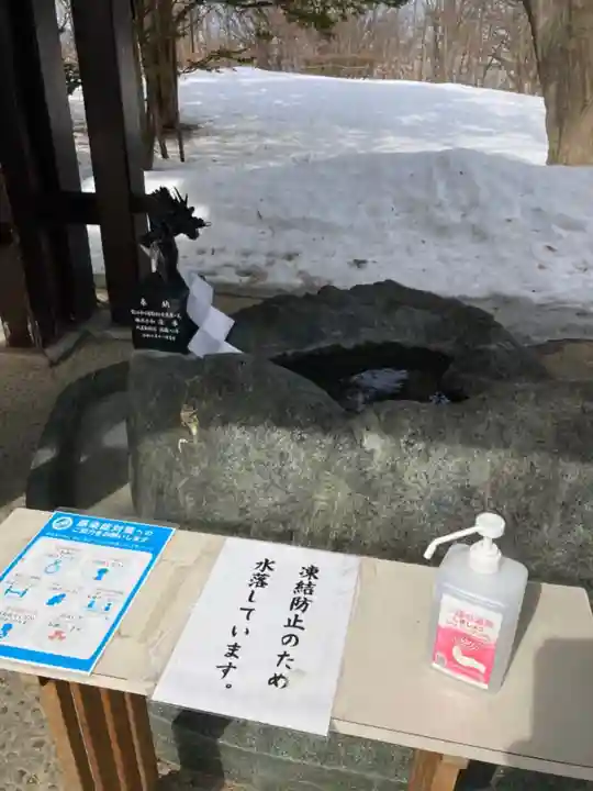 月寒神社の手水舎