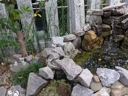 御嶽神社茅萱宮の庭園