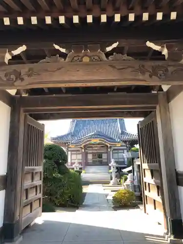 能満寺の山門