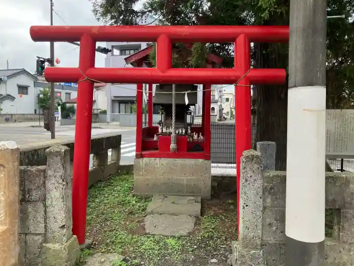 一本杉稲荷神社の鳥居
