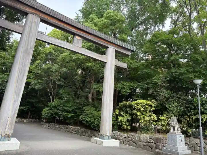 掘出稲荷神社の{uncategorized: "未分類", other: "その他", undefined: "問題あり", building: "その他建物", grave: "お墓", sacred_gate: "鳥居", guardian: "狛犬", statue: "像", buddha: "仏像", history: "歴史", nature: "自然", garden: "庭園", animal: "動物", pagoda: "塔", temizu: "手水舎", mountain_gate: "山門・神門", sanctuary: "本殿・本堂", subordinate: "末社・摂社", art: "芸術", scenery: "景色", jizo: "地蔵", ema: "絵馬", goshuin: "御朱印", omikuji: "おみくじ", items: "授与品その他", amulet: "お守り", goshuincho: "御朱印帳", eats: "食事", festival: "お祭り", votive_dance: "神楽", shichigosan: "七五三参", wedding: "結婚式", experience: "体験その他", initially: "初詣", around: "周辺", anti_infection: "感染症対策"}