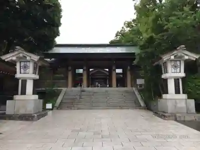 東郷神社の山門・神門