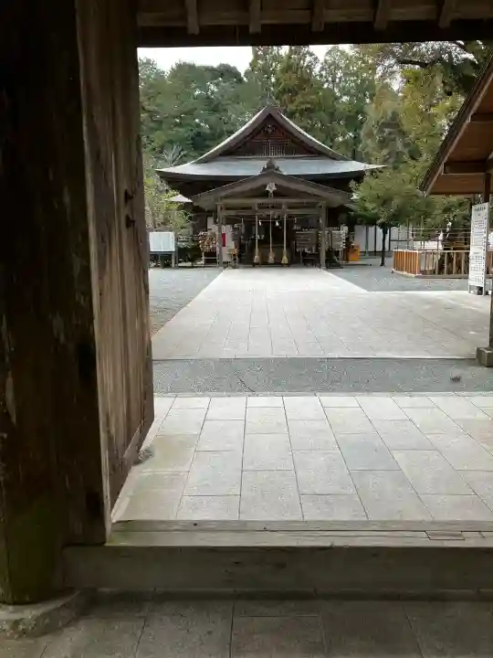 井伊谷宮の{uncategorized: "未分類", other: "その他", undefined: "問題あり", building: "その他建物", grave: "お墓", sacred_gate: "鳥居", guardian: "狛犬", statue: "像", buddha: "仏像", history: "歴史", nature: "自然", garden: "庭園", animal: "動物", pagoda: "塔", temizu: "手水舎", mountain_gate: "山門・神門", sanctuary: "本殿・本堂", subordinate: "末社・摂社", art: "芸術", scenery: "景色", jizo: "地蔵", ema: "絵馬", goshuin: "御朱印", omikuji: "おみくじ", items: "授与品その他", amulet: "お守り", goshuincho: "御朱印帳", eats: "食事", festival: "お祭り", votive_dance: "神楽", shichigosan: "七五三参", wedding: "結婚式", experience: "体験その他", initially: "初詣", around: "周辺", anti_infection: "感染症対策"}