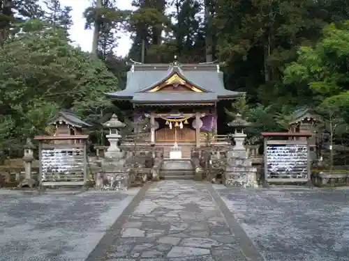 宇奈岐日女神社の本殿