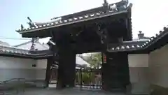 大覚寺の山門