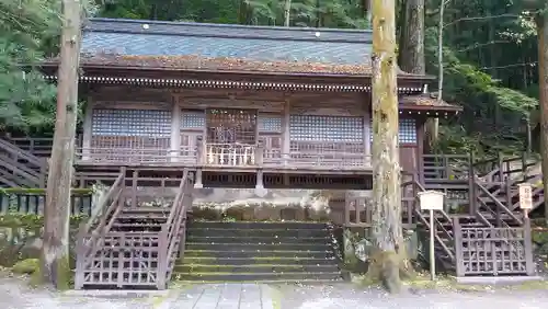 諏訪大社の本殿・本堂