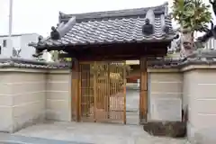 真観寺の山門