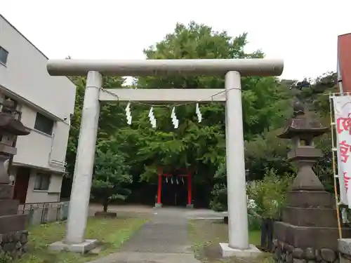 雷神社の鳥居