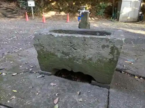 山の根熊野神社の手水舎