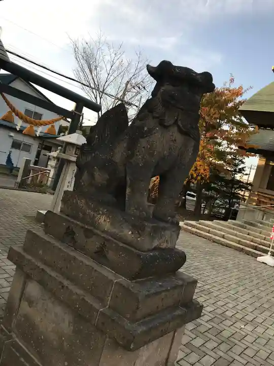 烈々布神社の狛犬