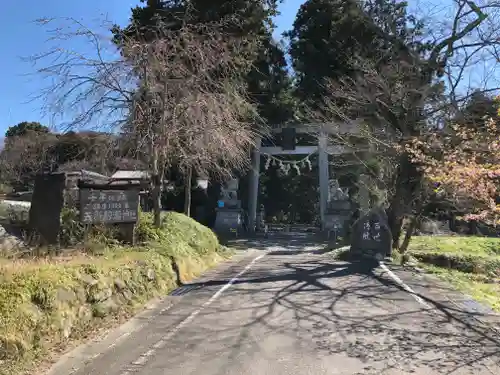 五所駒瀧神社の鳥居