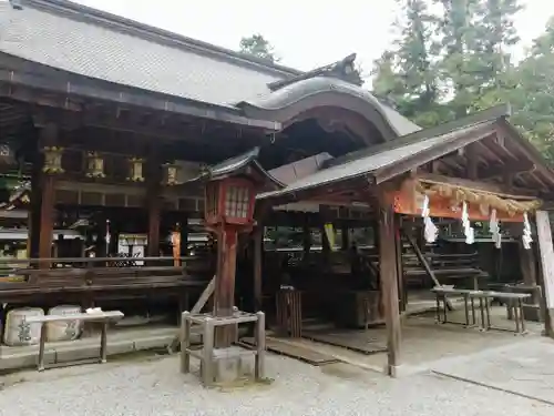 大和神社の本殿