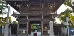 題経寺（柴又帝釈天）の山門