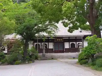 成願寺の本殿・本堂
