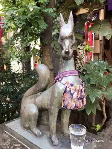 装束稲荷神社（王子稲荷神社境外摂社）の狛犬