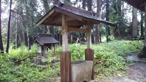 齋神社の手水舎