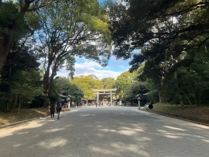 明治神宮の{uncategorized: "未分類", other: "その他", undefined: "問題あり", building: "その他建物", grave: "お墓", sacred_gate: "鳥居", guardian: "狛犬", statue: "像", buddha: "仏像", history: "歴史", nature: "自然", garden: "庭園", animal: "動物", pagoda: "塔", temizu: "手水舎", mountain_gate: "山門・神門", sanctuary: "本殿・本堂", subordinate: "末社・摂社", art: "芸術", scenery: "景色", jizo: "地蔵", ema: "絵馬", goshuin: "御朱印", omikuji: "おみくじ", items: "授与品その他", amulet: "お守り", goshuincho: "御朱印帳", eats: "食事", festival: "お祭り", votive_dance: "神楽", shichigosan: "七五三参", wedding: "結婚式", experience: "体験その他", initially: "初詣", around: "周辺", anti_infection: "感染症対策"}