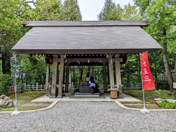 上川神社の手水舎