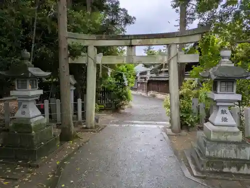 九帝王宮 萱野神社(滋賀県)