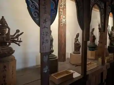 成身院　百体観音堂（さざえ堂）(埼玉県)