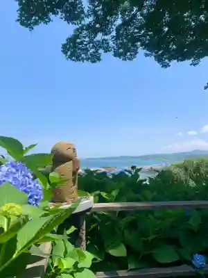 雲昌寺の{uncategorized: "未分類", other: "その他", undefined: "問題あり", building: "その他建物", grave: "お墓", sacred_gate: "鳥居", guardian: "狛犬", statue: "像", buddha: "仏像", history: "歴史", nature: "自然", garden: "庭園", animal: "動物", pagoda: "塔", temizu: "手水舎", mountain_gate: "山門・神門", sanctuary: "本殿・本堂", subordinate: "末社・摂社", art: "芸術", scenery: "景色", jizo: "地蔵", ema: "絵馬", goshuin: "御朱印", omikuji: "おみくじ", items: "授与品その他", amulet: "お守り", goshuincho: "御朱印帳", eats: "食事", festival: "お祭り", votive_dance: "神楽", shichigosan: "七五三参", wedding: "結婚式", experience: "体験その他", initially: "初詣", around: "周辺", anti_infection: "感染症対策"}