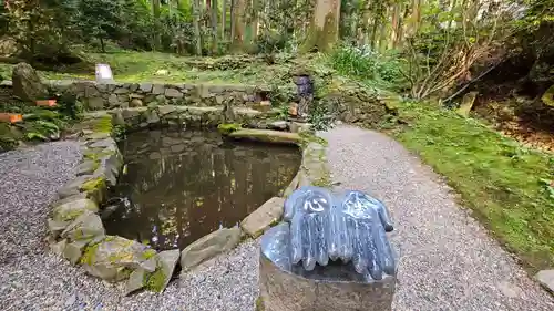 御岩神社の庭園