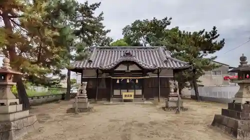 中畝神社の本殿