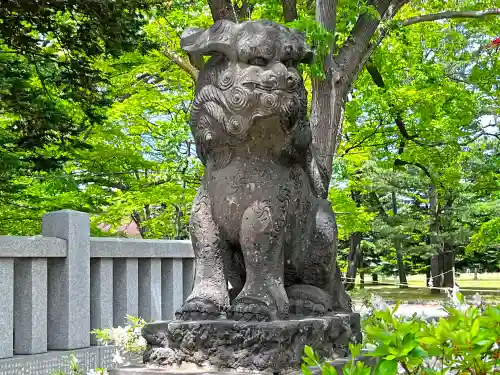 彌彦神社　(伊夜日子神社)の狛犬