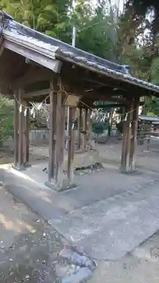 土田白鬚神社の手水舎