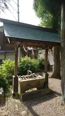 白山神社の手水舎