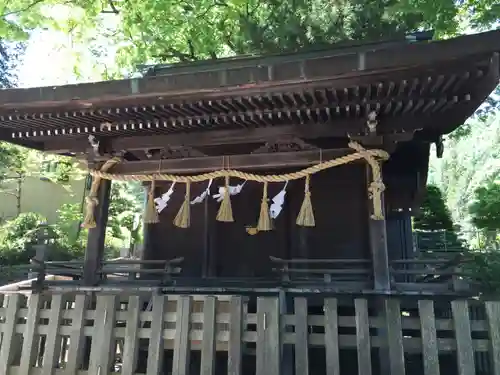 諏訪大社上社前宮の本殿・本堂