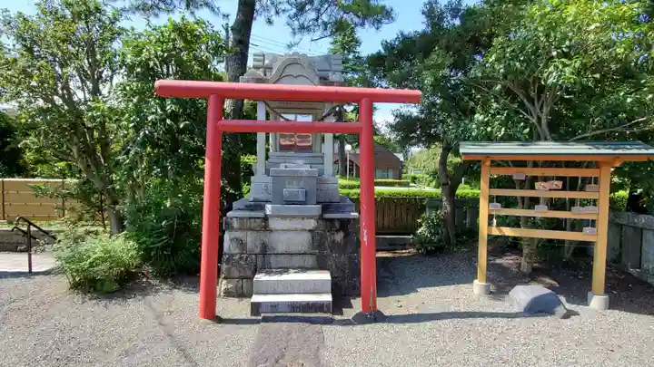 高尾山穂見神社の末社・摂社