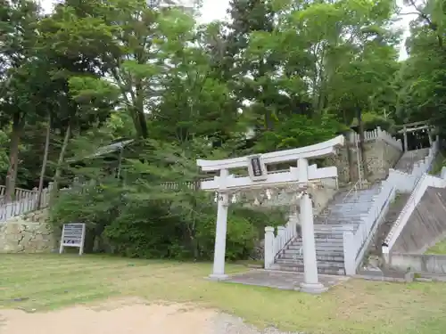 粒坐天照神社の鳥居