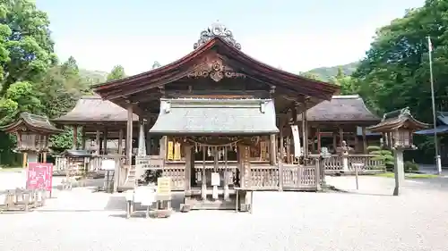 土佐神社の本殿