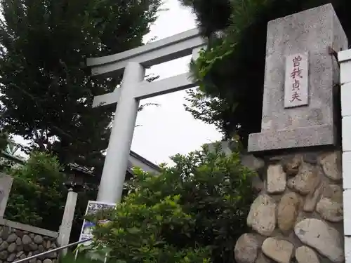 新宿下落合氷川神社の鳥居