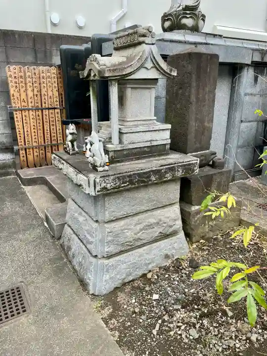 休昌院の{uncategorized: "未分類", other: "その他", undefined: "問題あり", building: "その他建物", grave: "お墓", sacred_gate: "鳥居", guardian: "狛犬", statue: "像", buddha: "仏像", history: "歴史", nature: "自然", garden: "庭園", animal: "動物", pagoda: "塔", temizu: "手水舎", mountain_gate: "山門・神門", sanctuary: "本殿・本堂", subordinate: "末社・摂社", art: "芸術", scenery: "景色", jizo: "地蔵", ema: "絵馬", goshuin: "御朱印", omikuji: "おみくじ", items: "授与品その他", amulet: "お守り", goshuincho: "御朱印帳", eats: "食事", festival: "お祭り", votive_dance: "神楽", shichigosan: "七五三参", wedding: "結婚式", experience: "体験その他", initially: "初詣", around: "周辺", anti_infection: "感染症対策"}