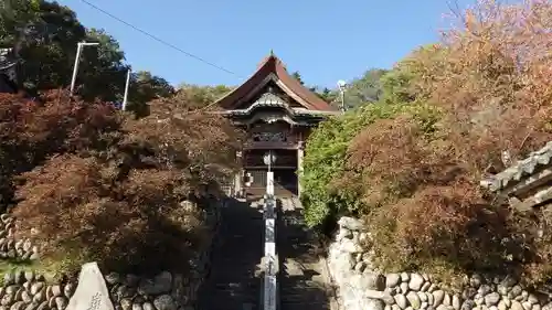 龍泉寺の本殿