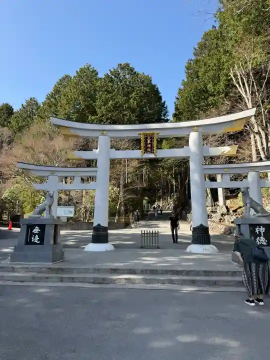 三峯神社の{uncategorized: "未分類", other: "その他", undefined: "問題あり", building: "その他建物", grave: "お墓", sacred_gate: "鳥居", guardian: "狛犬", statue: "像", buddha: "仏像", history: "歴史", nature: "自然", garden: "庭園", animal: "動物", pagoda: "塔", temizu: "手水舎", mountain_gate: "山門・神門", sanctuary: "本殿・本堂", subordinate: "末社・摂社", art: "芸術", scenery: "景色", jizo: "地蔵", ema: "絵馬", goshuin: "御朱印", omikuji: "おみくじ", items: "授与品その他", amulet: "お守り", goshuincho: "御朱印帳", eats: "食事", festival: "お祭り", votive_dance: "神楽", shichigosan: "七五三参", wedding: "結婚式", experience: "体験その他", initially: "初詣", around: "周辺", anti_infection: "感染症対策"}