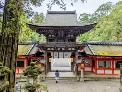 石上神宮の山門・神門