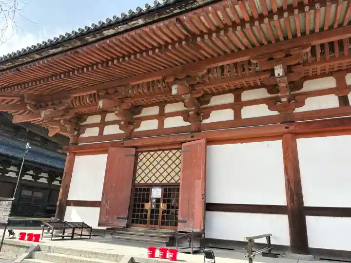 東寺(教王護国寺)の{uncategorized: "未分類", other: "その他", undefined: "問題あり", building: "その他建物", grave: "お墓", sacred_gate: "鳥居", guardian: "狛犬", statue: "像", buddha: "仏像", history: "歴史", nature: "自然", garden: "庭園", animal: "動物", pagoda: "塔", temizu: "手水舎", mountain_gate: "山門・神門", sanctuary: "本殿・本堂", subordinate: "末社・摂社", art: "芸術", scenery: "景色", jizo: "地蔵", ema: "絵馬", goshuin: "御朱印", omikuji: "おみくじ", items: "授与品その他", amulet: "お守り", goshuincho: "御朱印帳", eats: "食事", festival: "お祭り", votive_dance: "神楽", shichigosan: "七五三参", wedding: "結婚式", experience: "体験その他", initially: "初詣", around: "周辺", anti_infection: "感染症対策"}