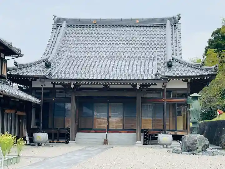 正覚寺の{uncategorized: "未分類", other: "その他", undefined: "問題あり", building: "その他建物", grave: "お墓", sacred_gate: "鳥居", guardian: "狛犬", statue: "像", buddha: "仏像", history: "歴史", nature: "自然", garden: "庭園", animal: "動物", pagoda: "塔", temizu: "手水舎", mountain_gate: "山門・神門", sanctuary: "本殿・本堂", subordinate: "末社・摂社", art: "芸術", scenery: "景色", jizo: "地蔵", ema: "絵馬", goshuin: "御朱印", omikuji: "おみくじ", items: "授与品その他", amulet: "お守り", goshuincho: "御朱印帳", eats: "食事", festival: "お祭り", votive_dance: "神楽", shichigosan: "七五三参", wedding: "結婚式", experience: "体験その他", initially: "初詣", around: "周辺", anti_infection: "感染症対策"}